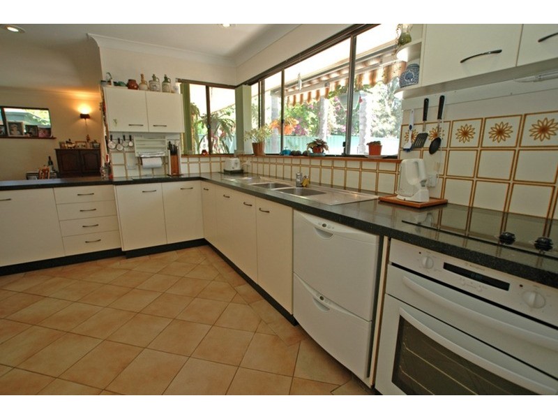 4 Nautilus Crescent, St Huberts Island NSW 2257