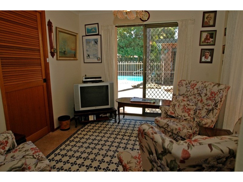 4 Nautilus Crescent, St Huberts Island NSW 2257
