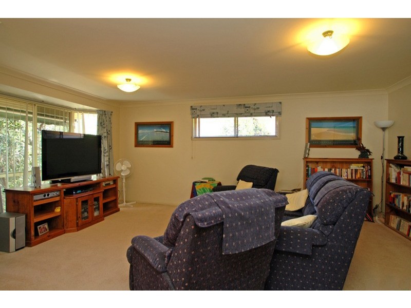 4 Poziers Avenue, Umina Beach NSW 2257