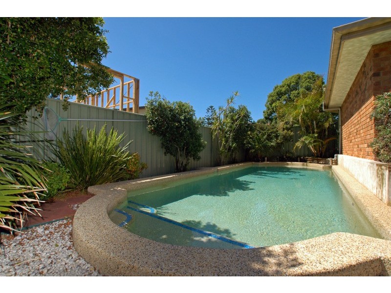 4 Poziers Avenue, Umina Beach NSW 2257