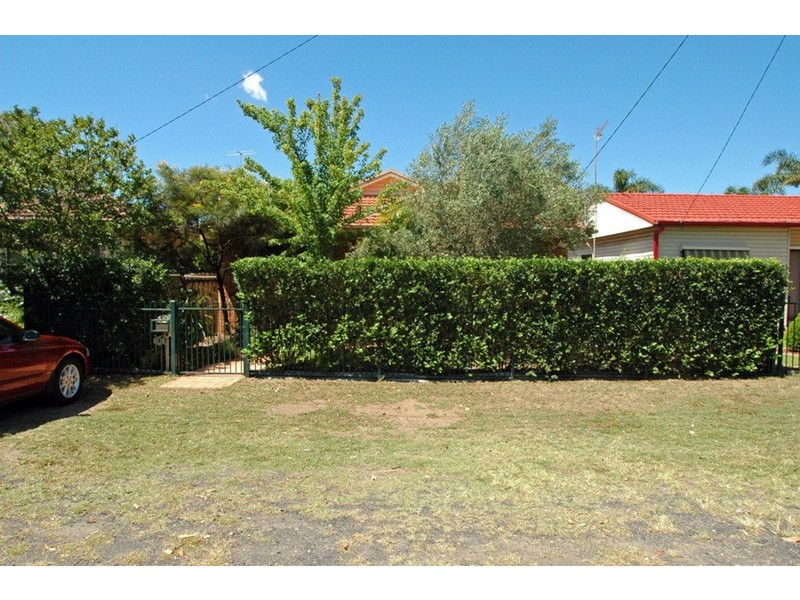 4 Poziers Avenue, Umina Beach NSW 2257