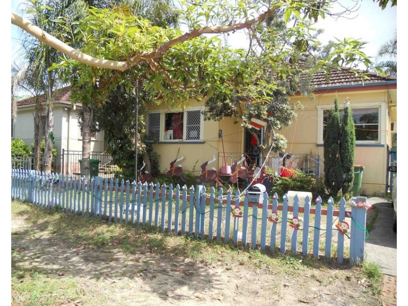 3 Beach Street, Ettalong Beach NSW 2257