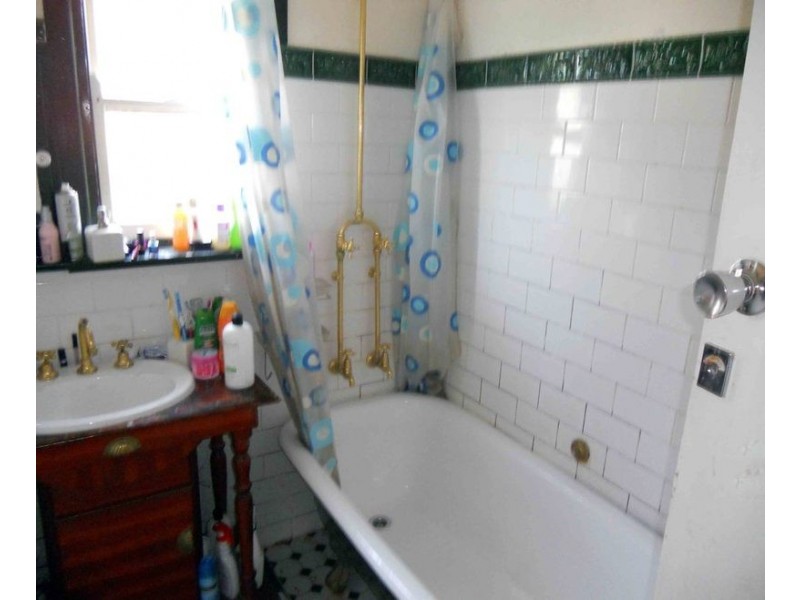 3 Beach Street, Ettalong Beach NSW 2257