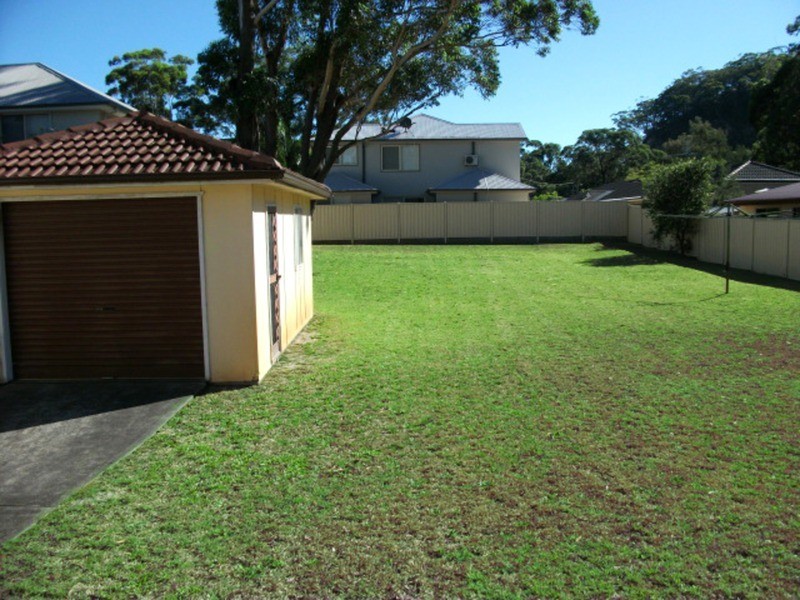 15 Warrigal Street, Blackwall NSW 2256