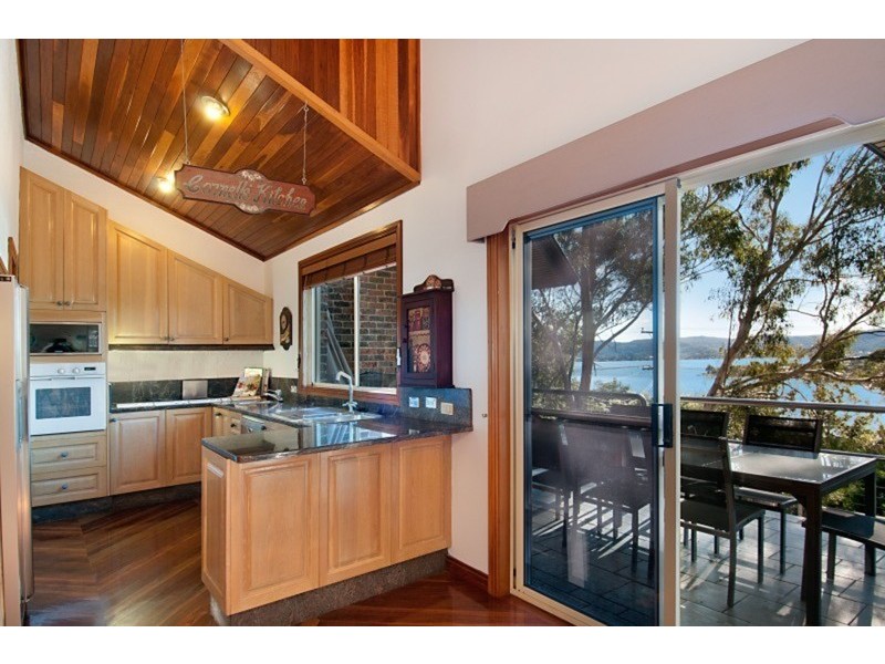 35 Daley Avenue, Daleys Point NSW 2257