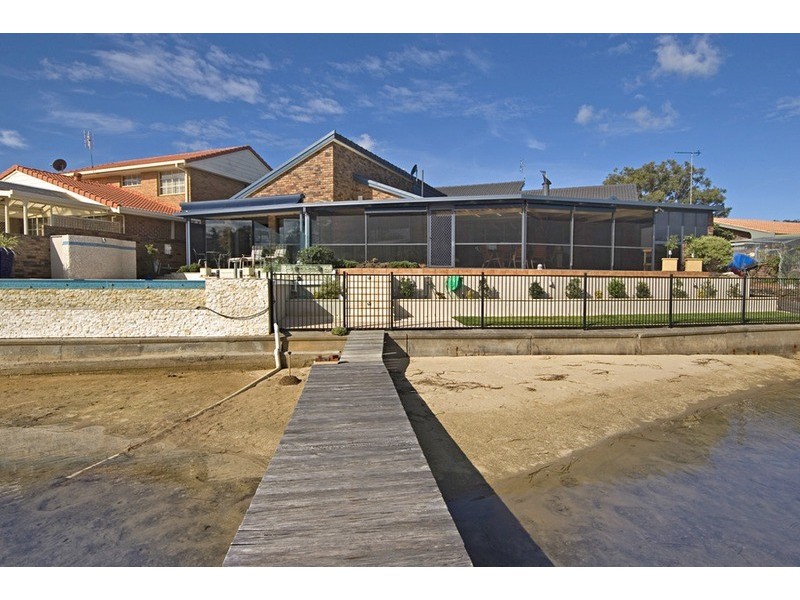 16 Heron Place, St Huberts Island NSW 2257