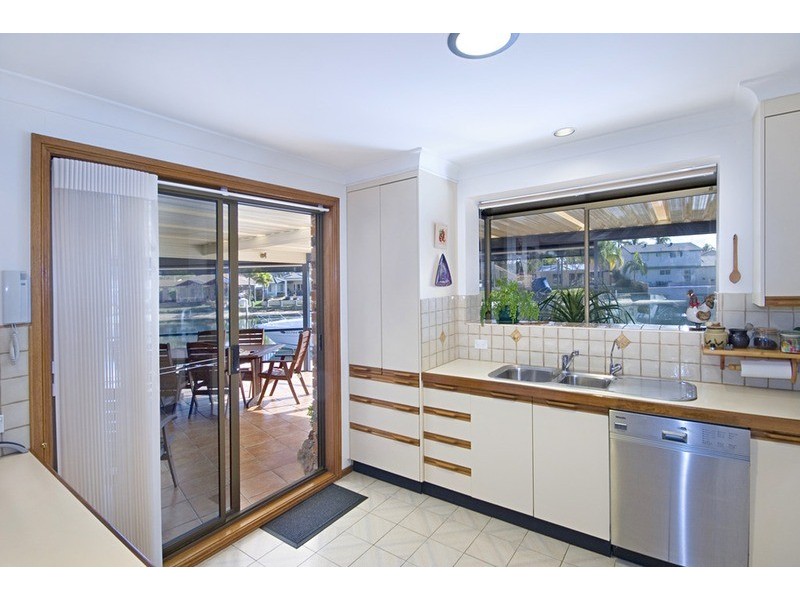 16 Heron Place, St Huberts Island NSW 2257