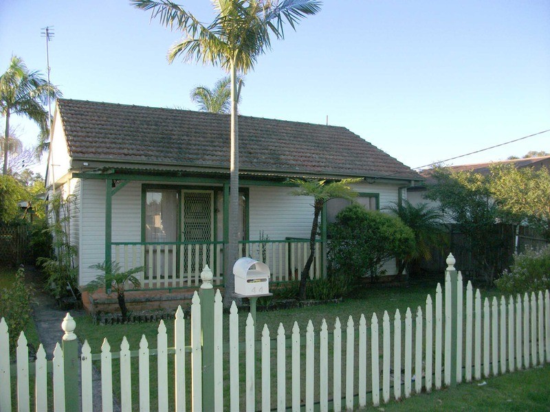 44 Dorothy Avenue, Woy Woy NSW 2256