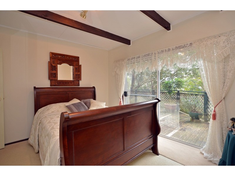 15 Daley Avenue, Daleys Point NSW 2257