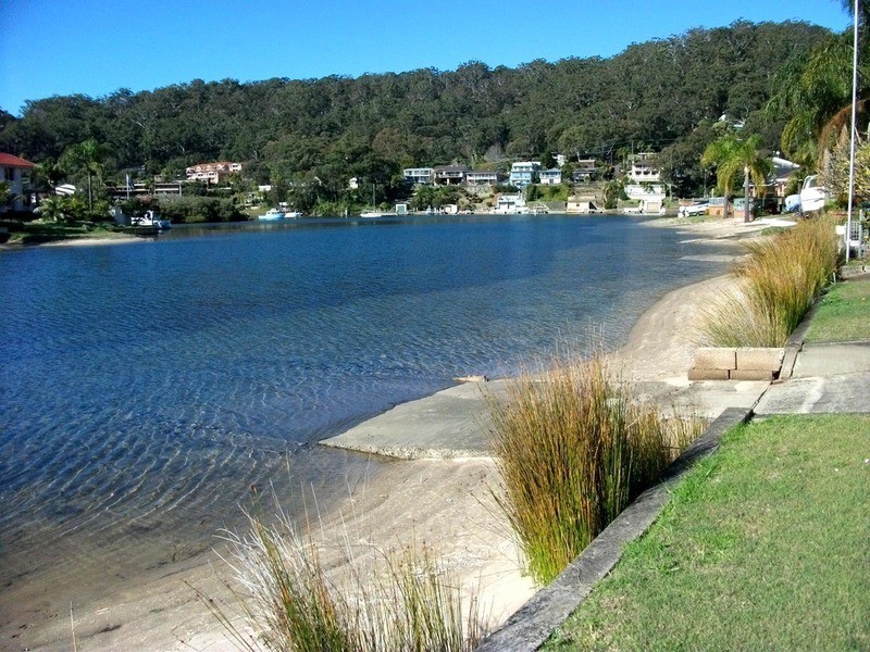 13 Helmsman Boulevard, St Huberts Island NSW 2257