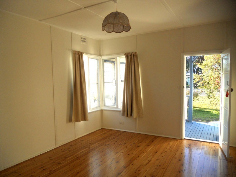 4B Osbourne Avenue, Umina Beach NSW 2257