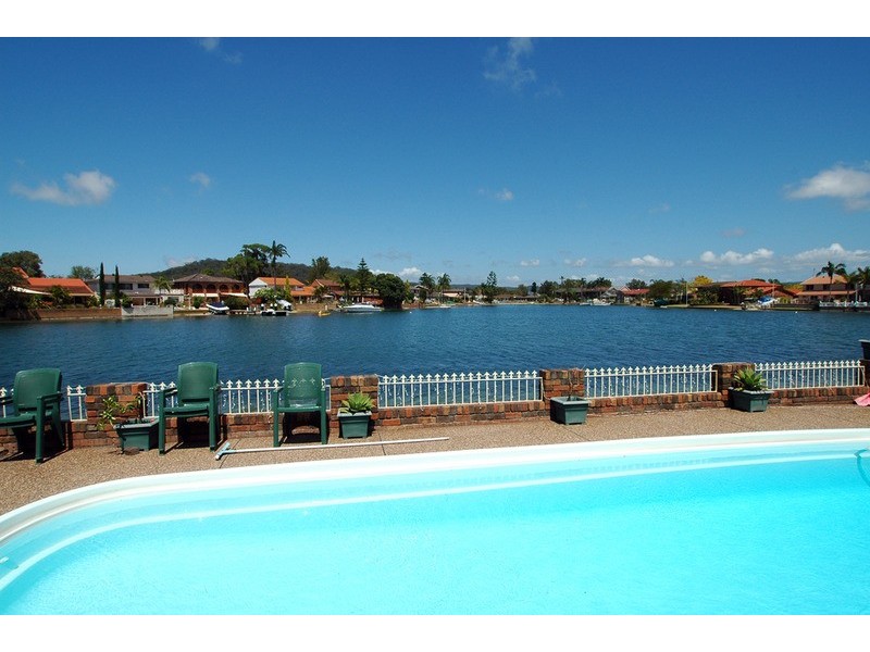 32 Helmsman Boulevard, St Huberts Island NSW 2257