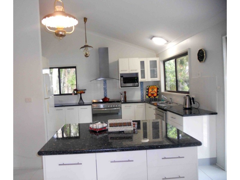 17 Daley Avenue, Daleys Point NSW 2257