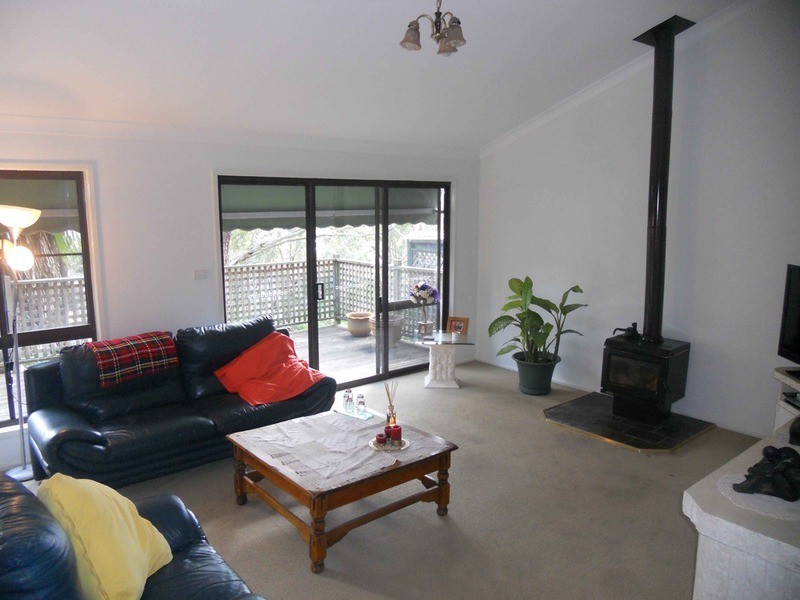 17 Daley Avenue, Daleys Point NSW 2257