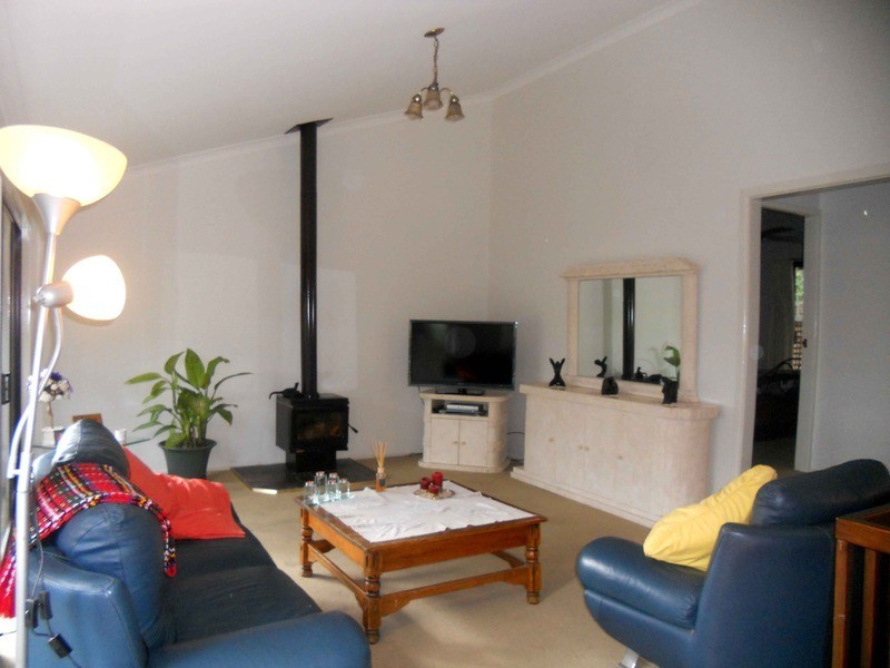 17 Daley Avenue, Daleys Point NSW 2257