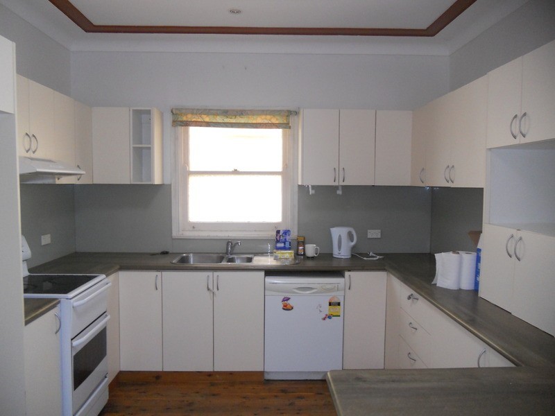 3 Beach  Street, Ettalong Beach NSW 2257