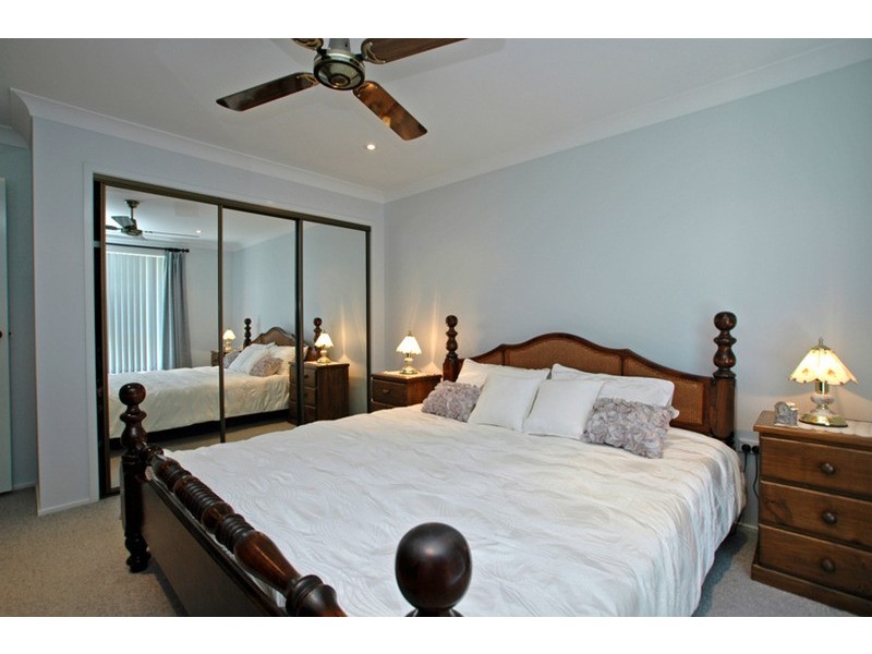 52 Helmsman Boulevard, St Huberts Island NSW 2257