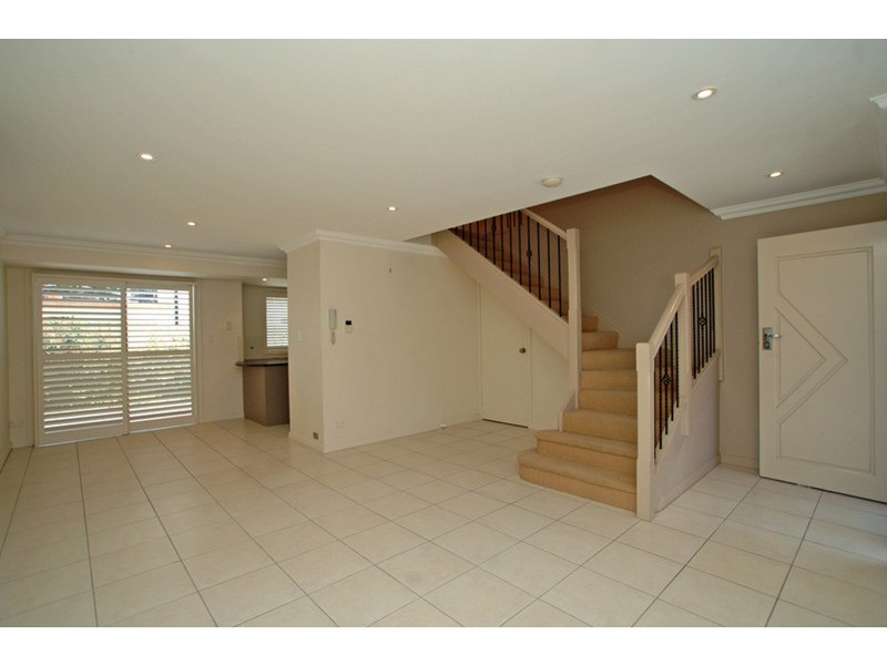 2/156 West Street, Umina Beach NSW 2257