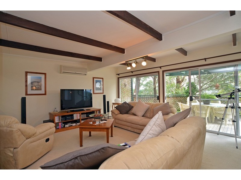 15 Daley Avenue, Daleys Point NSW 2257