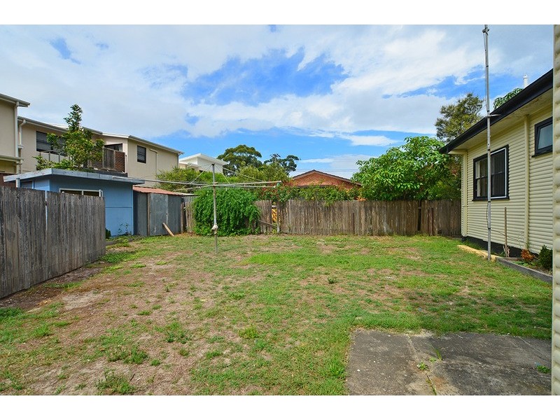 6 Picnic  Parade, Ettalong Beach NSW 2257