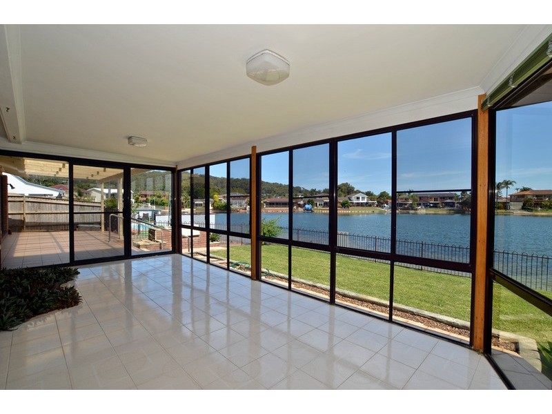 60 Helmsman  Boulevard, St Huberts Island NSW 2257