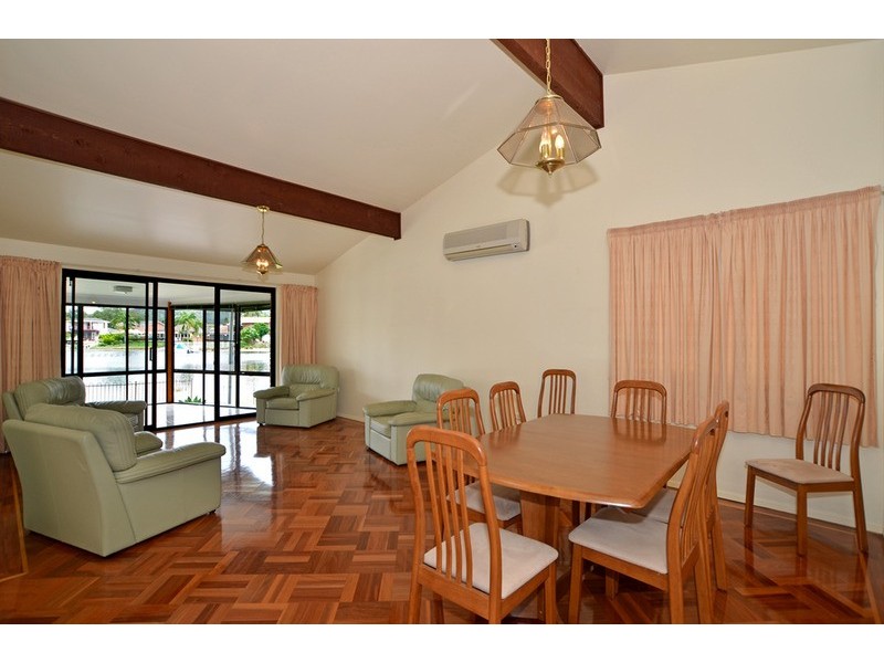 60 Helmsman  Boulevard, St Huberts Island NSW 2257