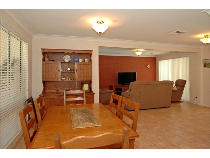 24 Nautilus Crescent, St Huberts Island NSW 2257