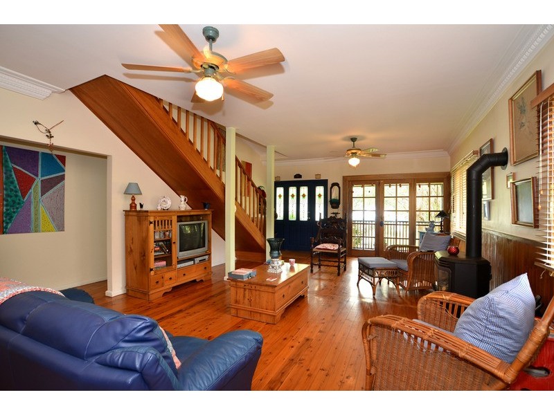 20 Fisher Road, Point Clare NSW 2250