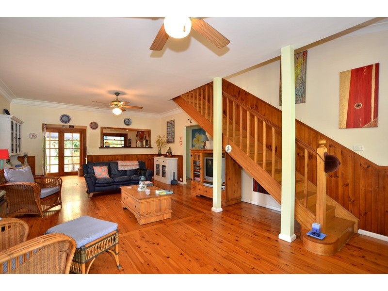 20 Fisher Road, Point Clare NSW 2250