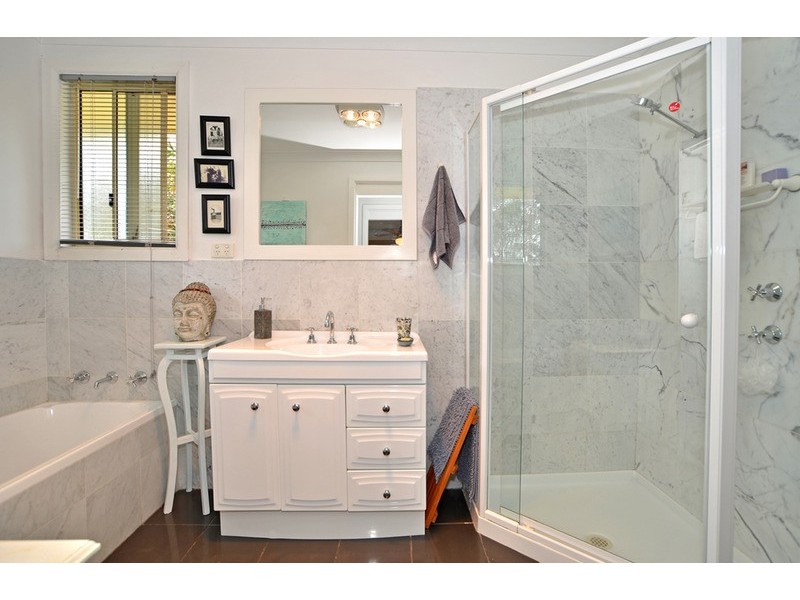 20 Fisher Road, Point Clare NSW 2250