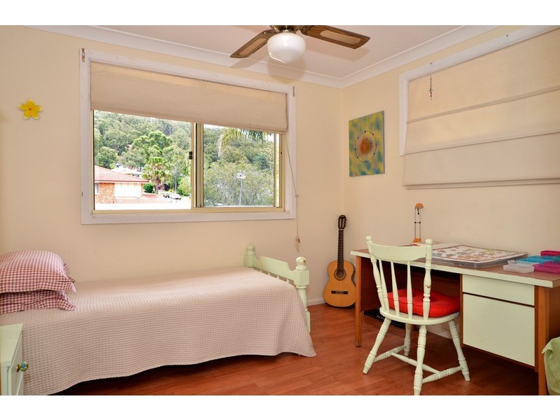 20 Fisher Road, Point Clare NSW 2250