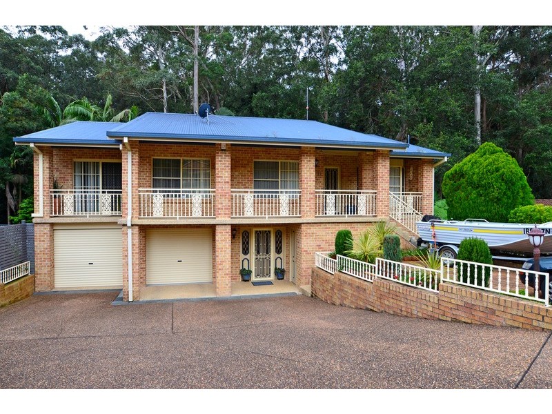11 Childs Close, Green Point NSW 2251