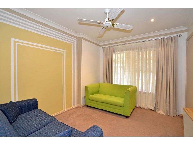 11 Childs Close, Green Point NSW 2251