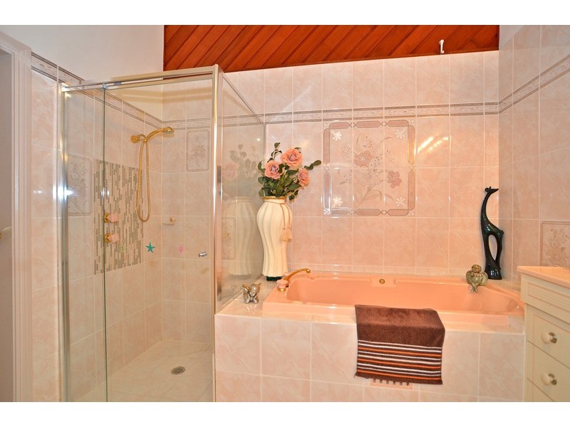 11 Childs Close, Green Point NSW 2251