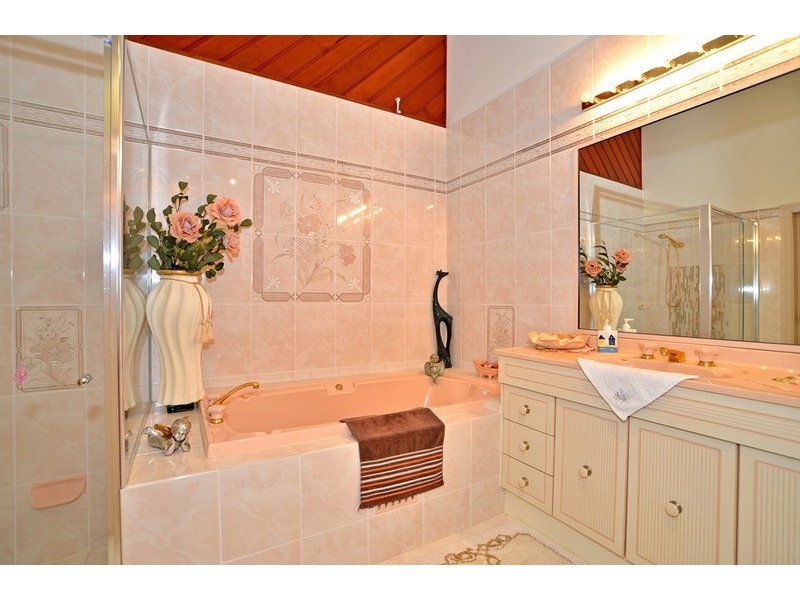 11 Childs Close, Green Point NSW 2251