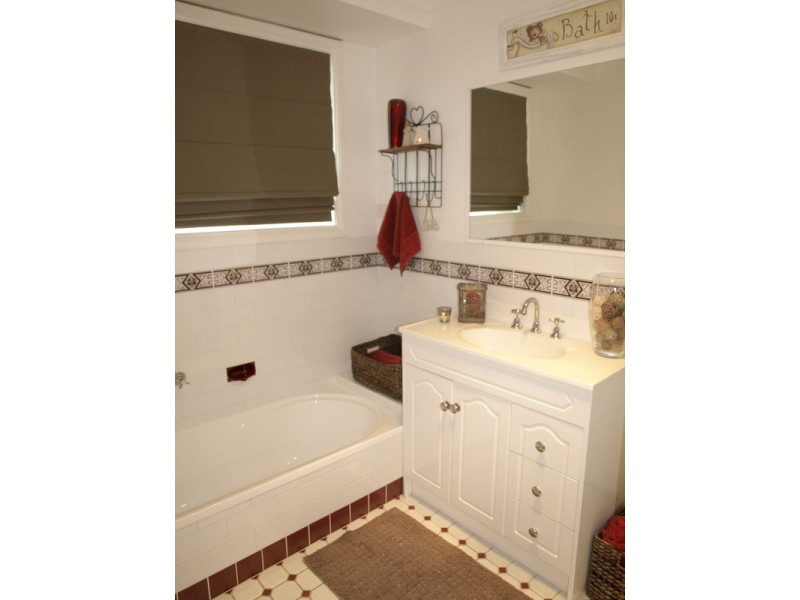 13 Rosella  Road, Empire Bay NSW 2257