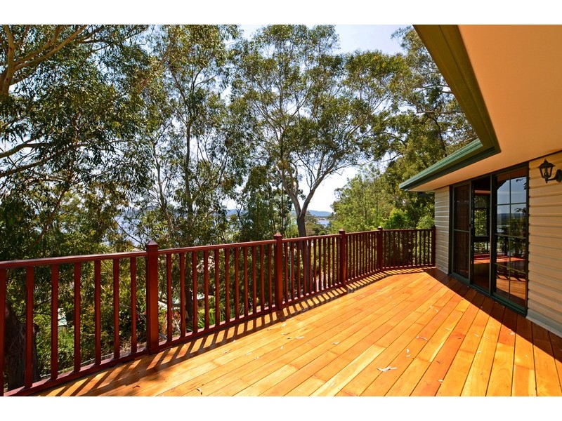 11A Bay View Crescent, Blackwall NSW 2256