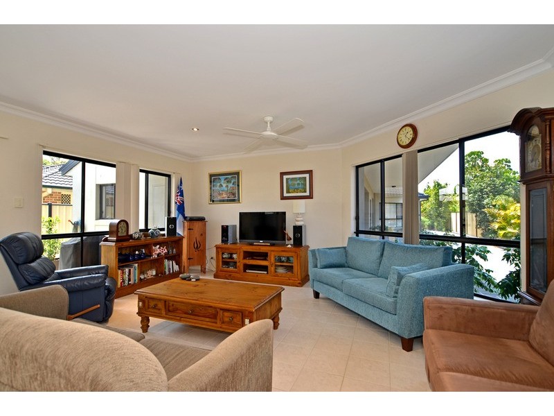 1/1 Warrah  Street, Ettalong Beach NSW 2257