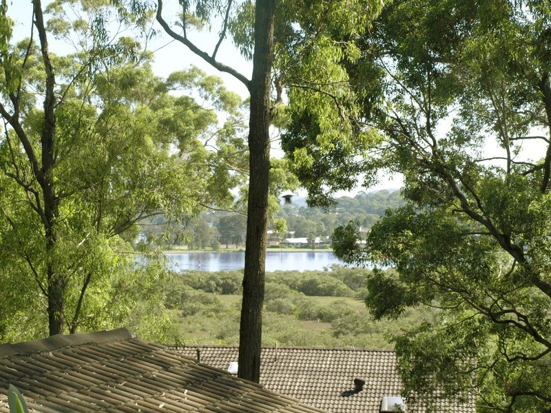 11 Hillcrest  Road, Empire Bay NSW 2257