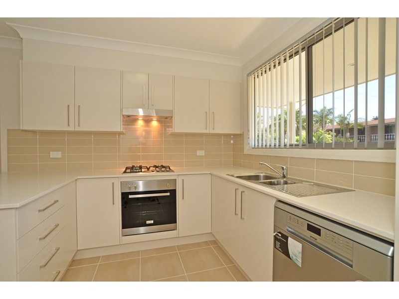 2/14 Davis Street, Booker Bay NSW 2257