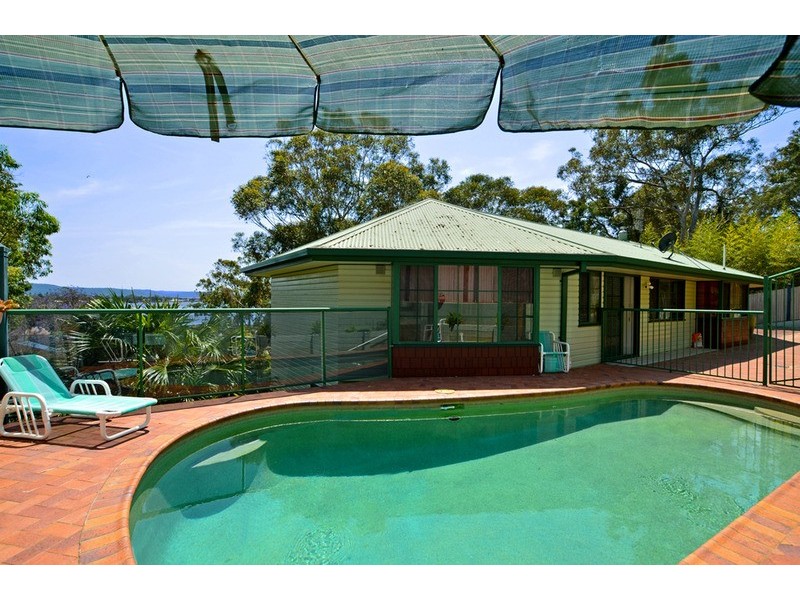 11A Bay View Crescent, Blackwall NSW 2256