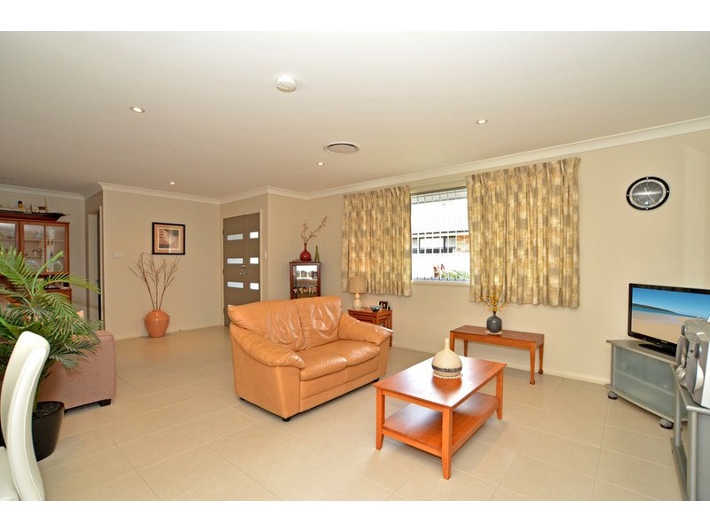 2/7 Farnell  Road, Woy Woy NSW 2256