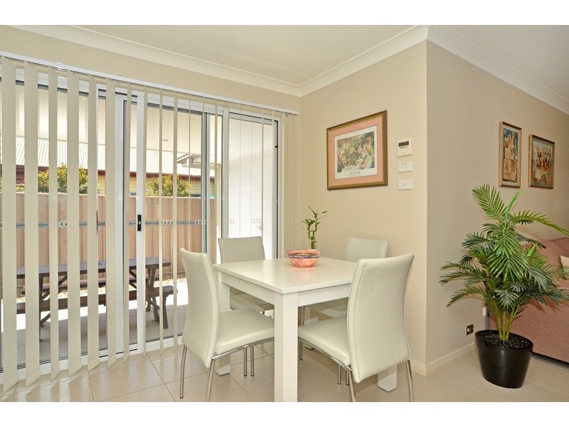 2/7 Farnell  Road, Woy Woy NSW 2256