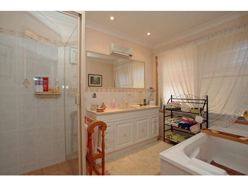 10 Taylor Street, Woy Woy Bay NSW 2256