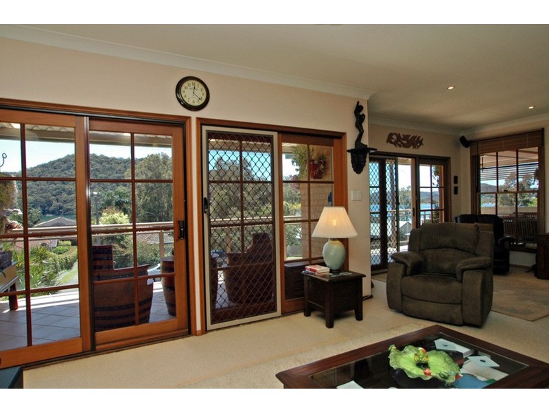 10 Taylor Street, Woy Woy Bay NSW 2256