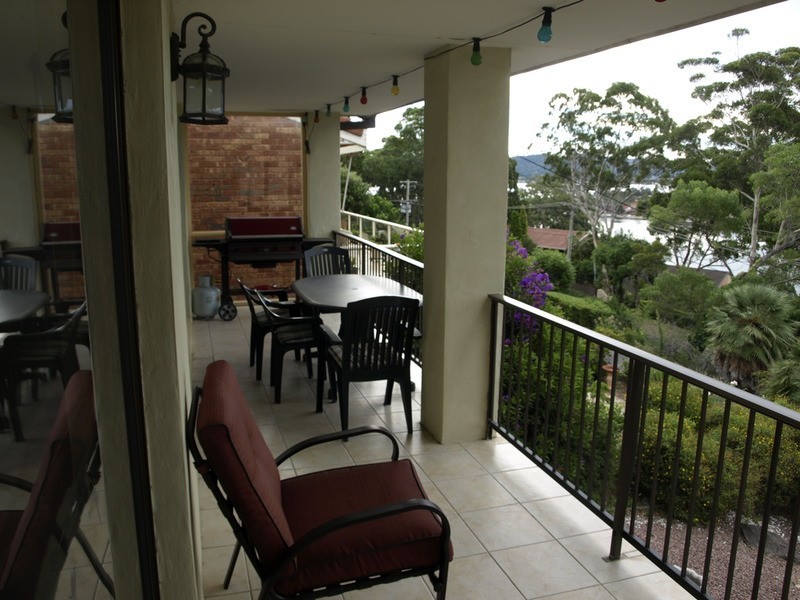 61 Daley Avenue, Daleys Point NSW 2257