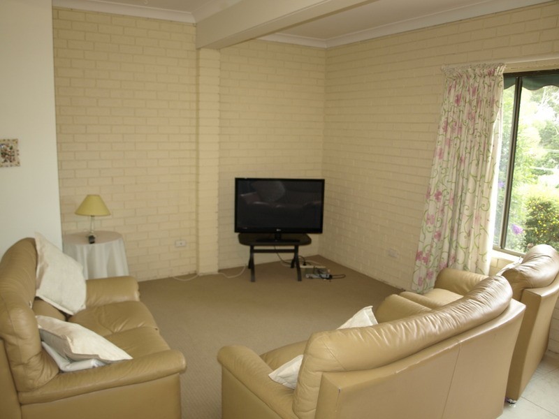 61 Daley Avenue, Daleys Point NSW 2257