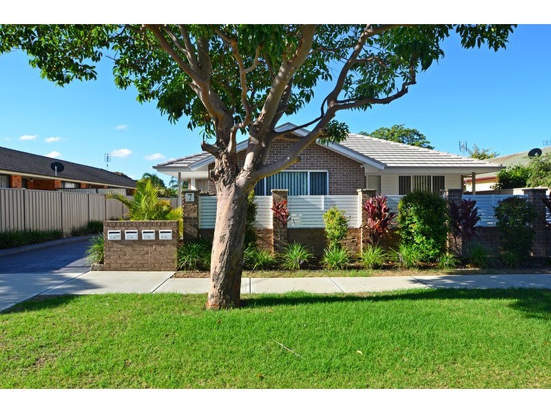 2/7 Farnell Road, Woy Woy NSW 2256