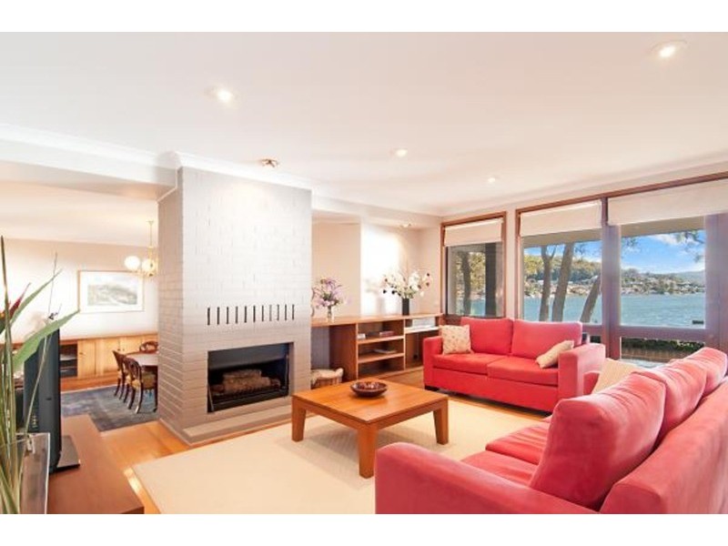 54  Daley Avenue, Daleys Point NSW 2257