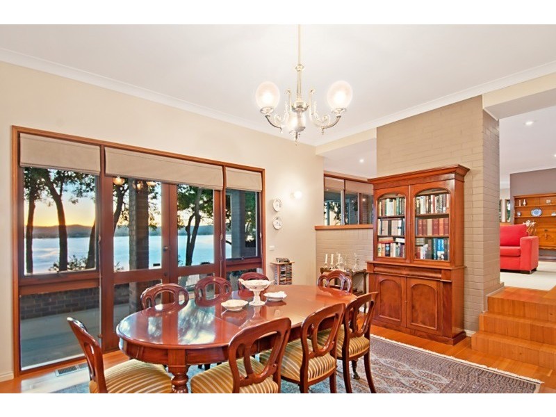 54  Daley Avenue, Daleys Point NSW 2257